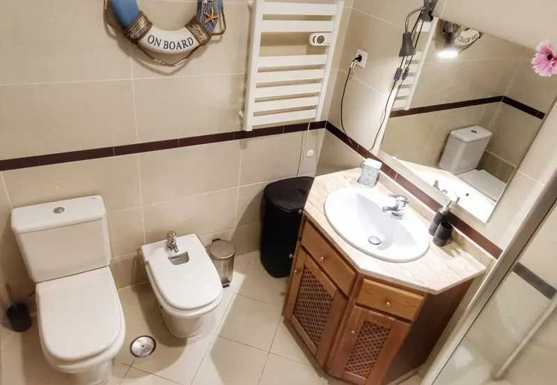 bathroom_drone