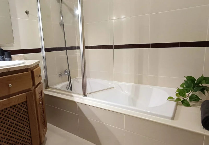 bathroom_tub
