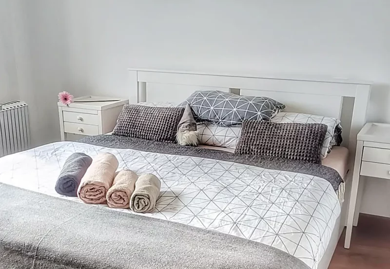 bedroom_entrance