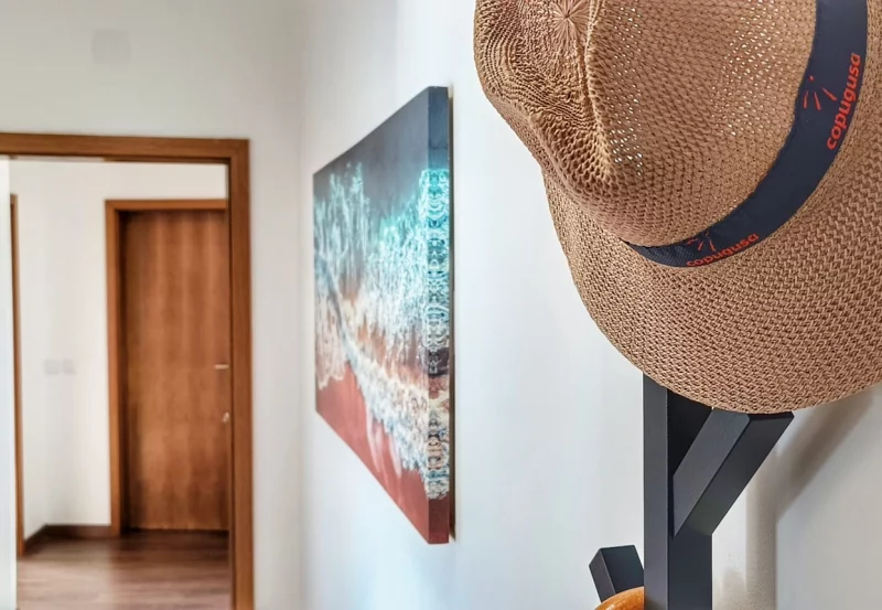 corridor_hat