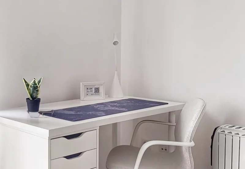 livingroom_desk